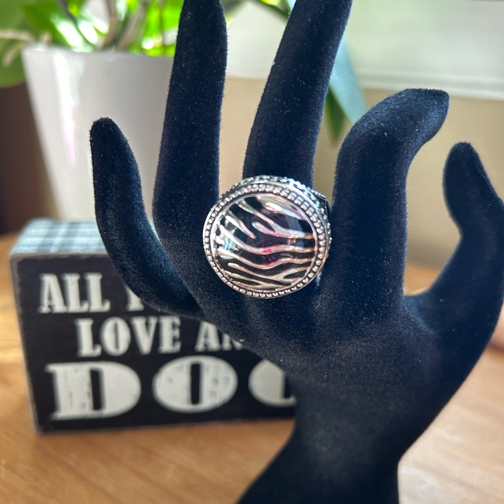 Premier Designs Zebra Style Ring